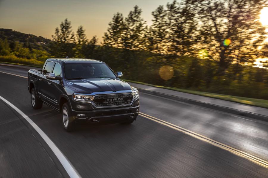  Ram 1500 Limited Crew Cab EcoDiesel (DT) 2019 года  (фото 9 из 18)